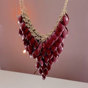 RED burgundy gem + gold necklace!❤️